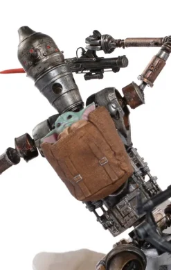 IG-11 and The Child - Star Wars: The Mandalorian - BDS Art Scale 1/10 - Iron Studios