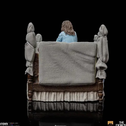 Possessed Regan Mcneil - The Exorcist - Art Scale 1/10 - Iron Studios