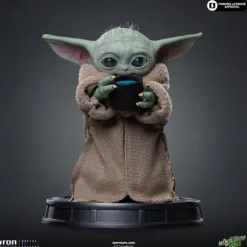 Pre-Order - Statue Grogu Always Hungry - Mandalorian and Grogu Movie - Grogu Collection - Iron Studios