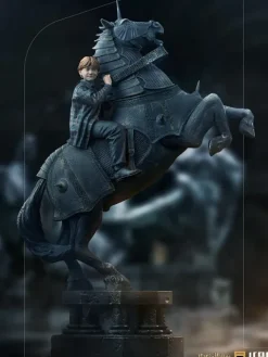 Ron Weasley at the Wizard Chess Harry Potter Art Scale 1/10 Iron Studios