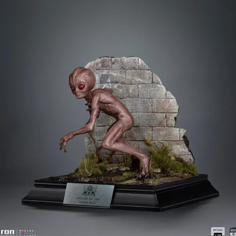 Statue ET Varginha - I Want to Believe - Art Scale 1/10 - Iron Studios