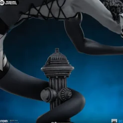 Statue Plastic Man (Black and White Version) – DC Comics – Art Scale 1/10 – Iron Studios