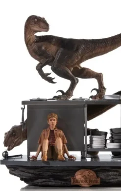 Statue Velociraptors in the Kitchen Diorama - Jurassic Park - Art Scale 1/10 - Iron Studios