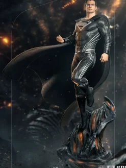 Superman Black Suit - Zack Snyder's Justice League - Legacy Replica 1/4 - Iron Studios